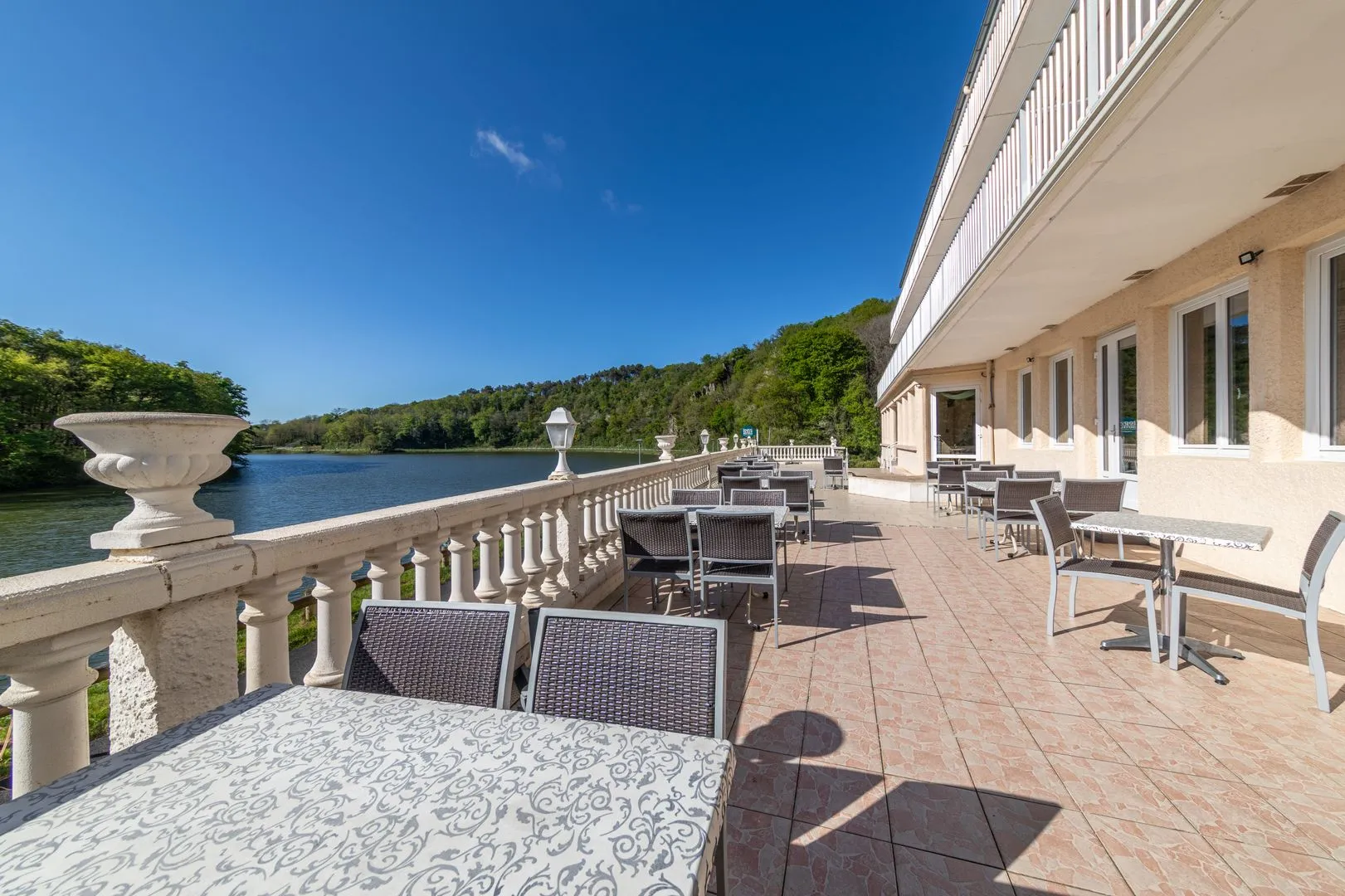 Contact Hotel Le Moulin Neuf Chantonnay près Puy du Fou dans la Vendée